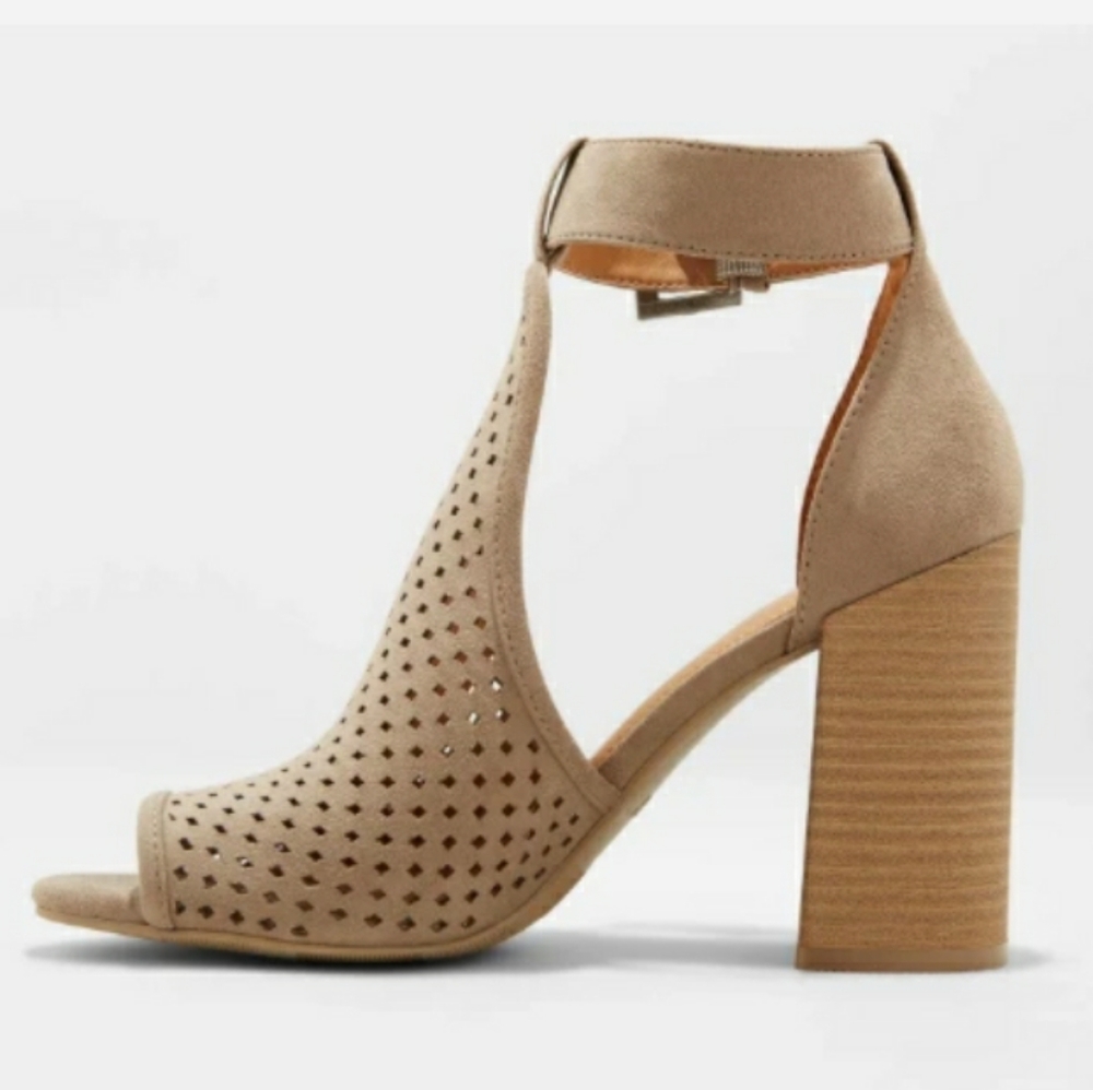 Laser Cut Open Toe Ankle Strap Heeled Sandals … - Picture 2 of 2